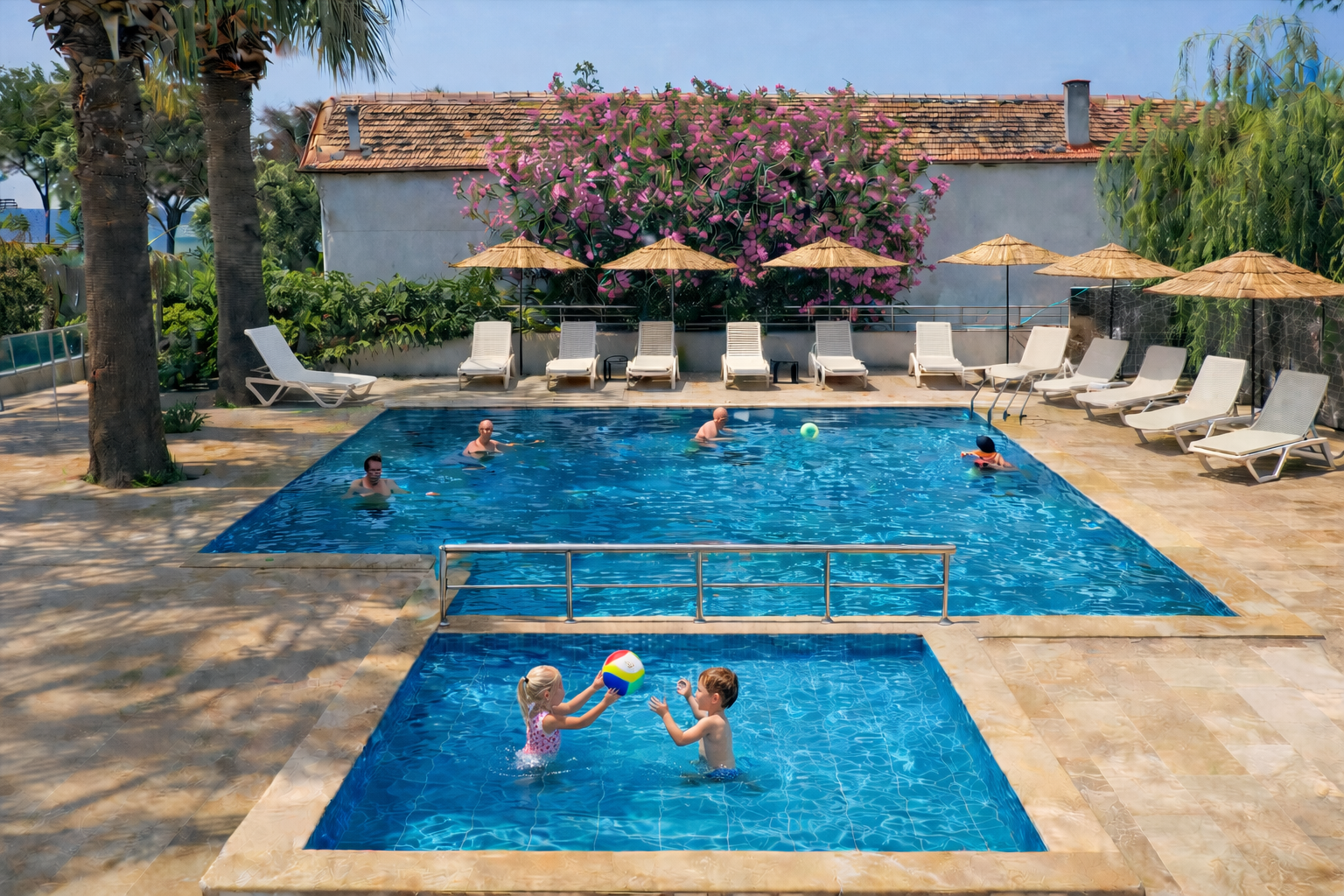 Medos Beach Hotel bahçe ve havuz